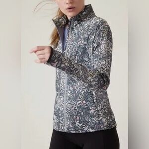 Athleta Run with It Jacket in Kinetic Abstract Multi- Size Small